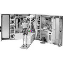 Barbie Fashionistas - lomgardrb szke haj babval s kiegsztkkel