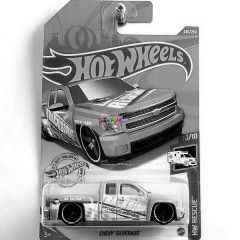 Hot Wheels - Chevy Silverado kisaut, vilgos zld