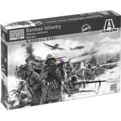 Italeri - II. vilghbors nmet katonk tli egyenruhban, 1:72