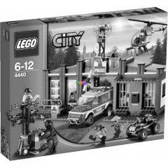 LEGO 4440 -  Erdei rendrkapitnysg