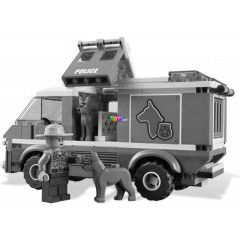 Lego 4441 - Rendrkutys furgon