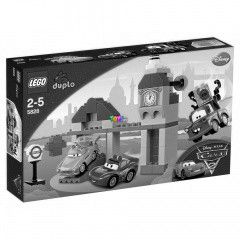 LEGO 5828 - Nagy Bentley toronyra