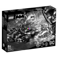 LEGO 76118 - Mr. Freeze Batmotoros csata