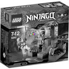 LEGO 9440 - Venomari szently