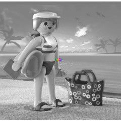 Playmobil 4695 - Anya a tengerparton