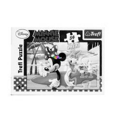 Puzzle - Divatos Minnie egr - A tengerparton, 54 db