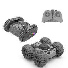 Rastar - Stunt tvirnyts aut, 2.4 GHz