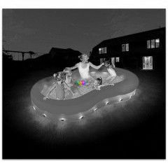 Sznhullm LED-vilgts medence