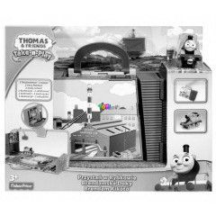 Thomas - Brendam kikt Thomas mozdonnyal